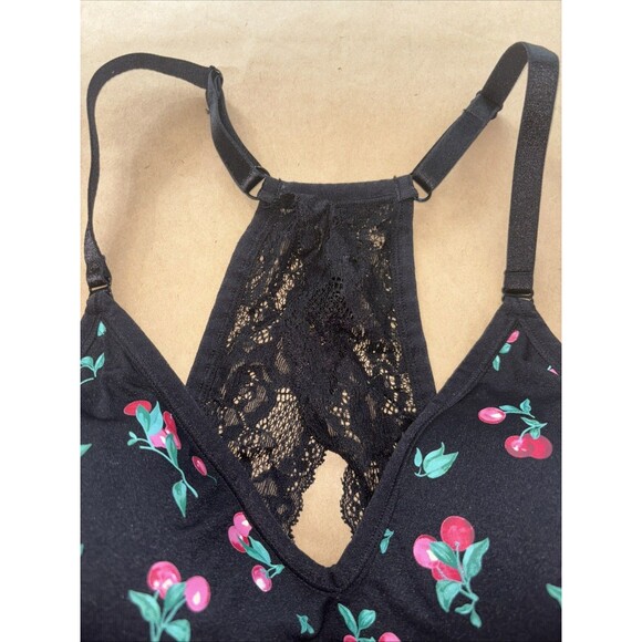Torrid Curves Cherries Seamless Flirt Racerback Bralette Sz 1 Cherrycore Fruit - Picture 3 of 6